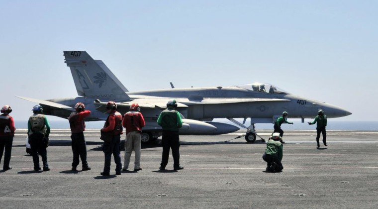 US-Navy-Super-Hornets-Strike-ISIL-Targets