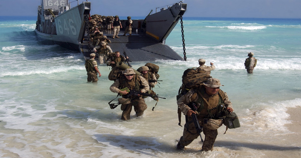 ionary_Strike_Group_One_(ESG-1),_13th_Marine_Expeditionary_Unit_disembark_a_Landing_Craft_Utility_(LCU)_from_the_amphibious_assault_ship_USS_Tarawa_(LHA_1)_