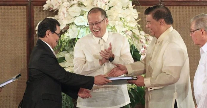 Iqbal, Drilon shakes hands