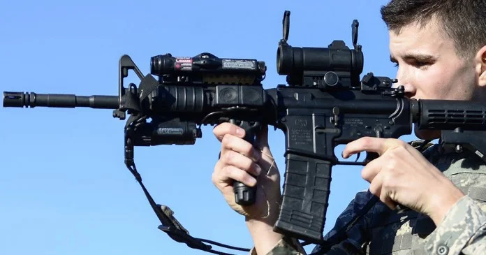 US Marine shooting M4 Carbine